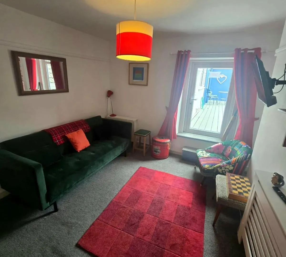 Inalong - Quirky Property With Sea Views Above An Ale House The Mumbles 0*,  United Kingdom
